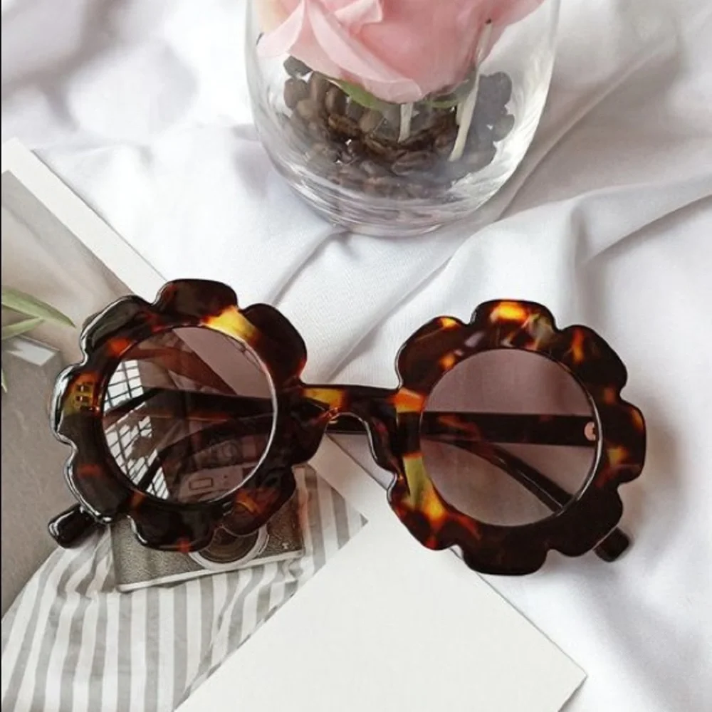 🐝 Kids Flower Child Sunglasses (fits 1-6 year old)